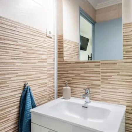 Pedro Happy Τορρεμολίνος