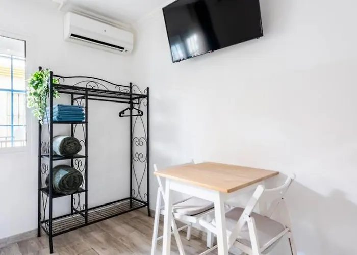 アパート Pedro Happy トレモリノス